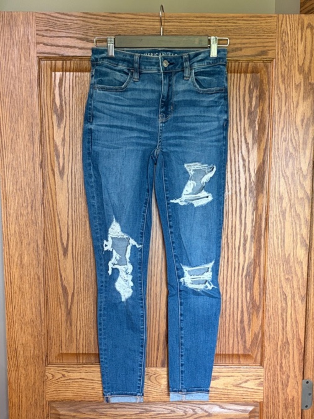 American Eagle Outfitters Distressed Dark Blue Skinny Jeans Size 2 Like New